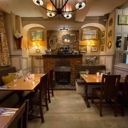 The Bull Hotel Стоуни Стратфорд Екстериор снимка