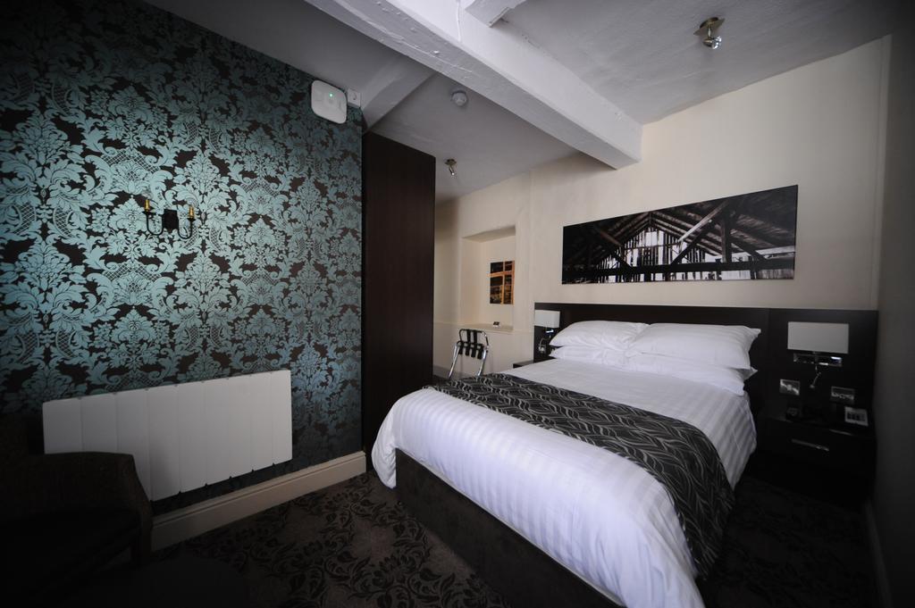 The Bull Hotel Стоуни Стратфорд Стая снимка