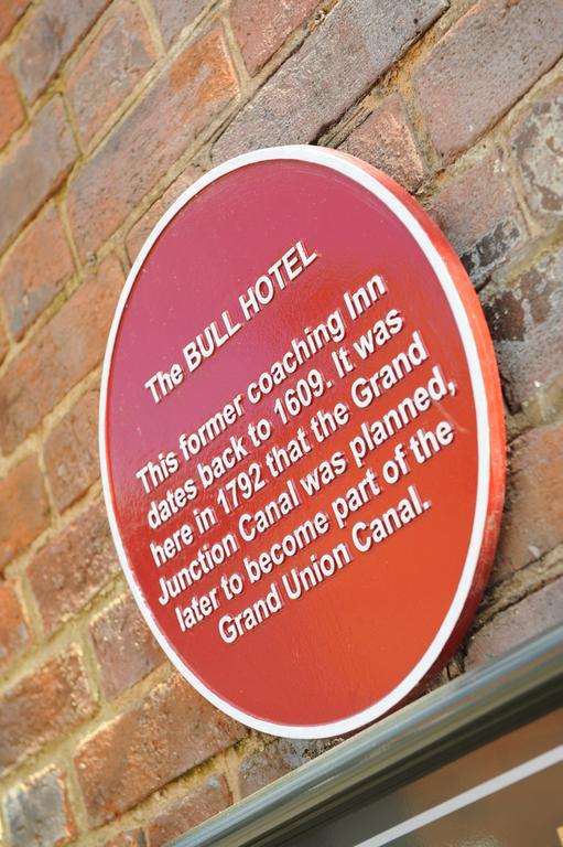 The Bull Hotel Стоуни Стратфорд Екстериор снимка