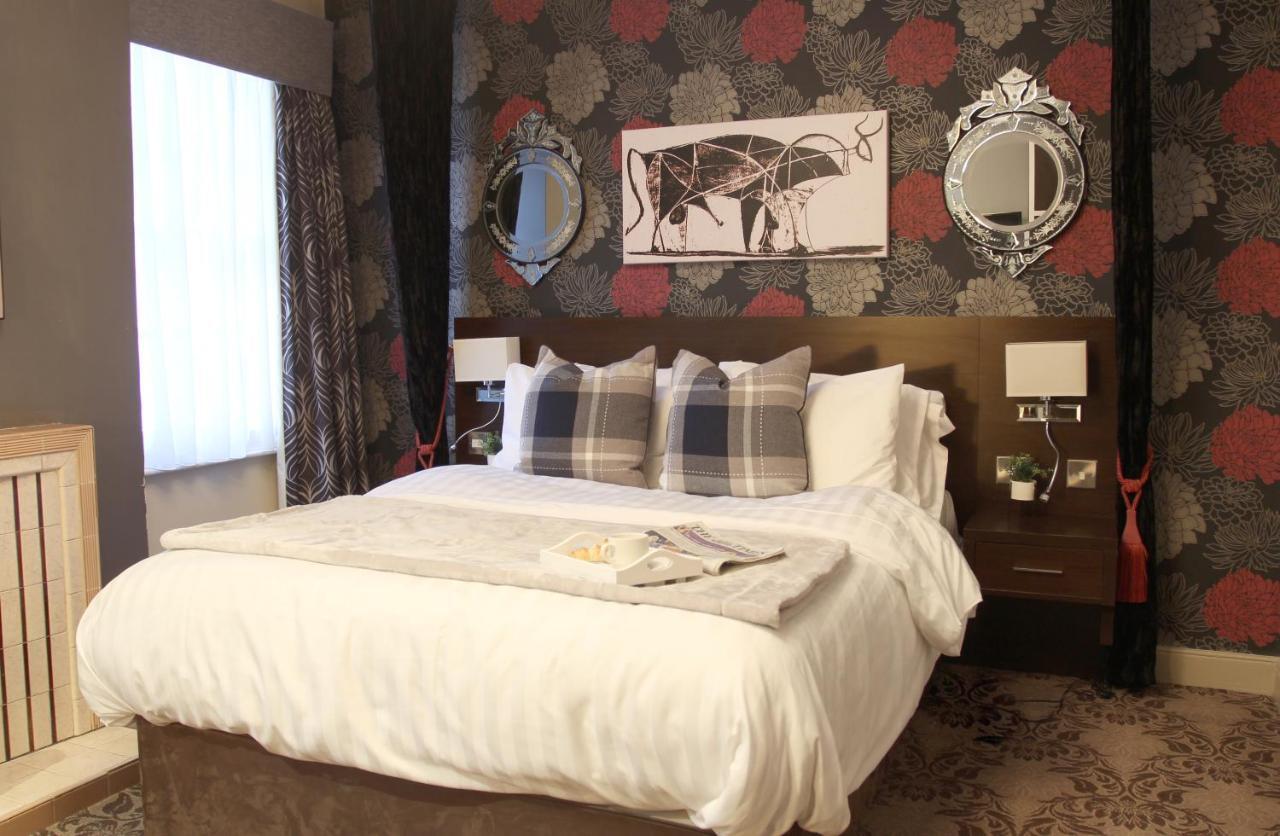 The Bull Hotel Стоуни Стратфорд Екстериор снимка